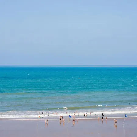 Blue Moon Keyweek Seafront With Large Terrace And Parking Apartment